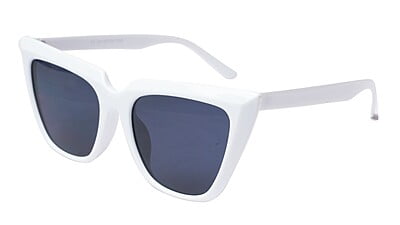 Soigné Female Oversized Cat Eye Sunglasses. White Frame