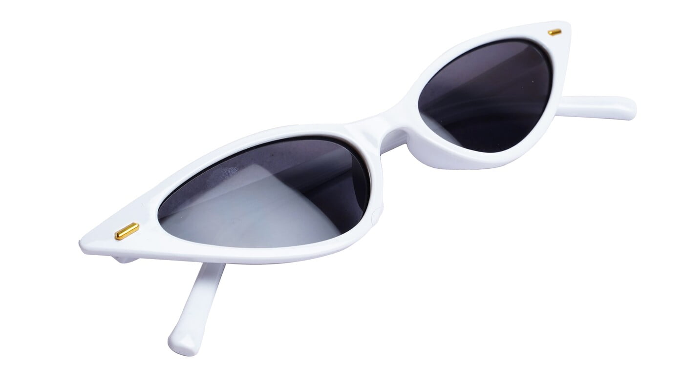 Soigné Female Small Cat Eye Sunglasses.White Frame Soigné Female Small Cat Eye Sunglasses.White Frame